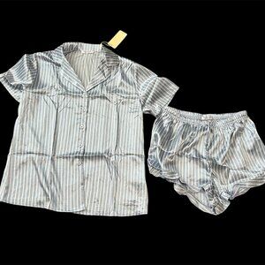Blue & White Striped Super Soft Shorts PJ Set Size M NWT
